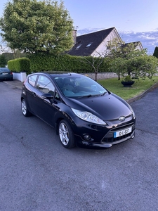 2010 - Ford Fiesta Manual