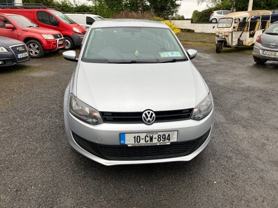 2010 - Volkswagen Polo Manual