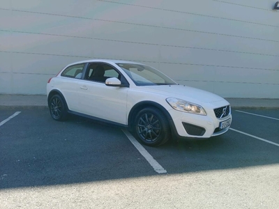 2010 - Volvo C30 Manual