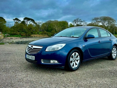 2011 - Opel Insignia Manual