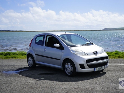 2011 - Peugeot 107 Manual