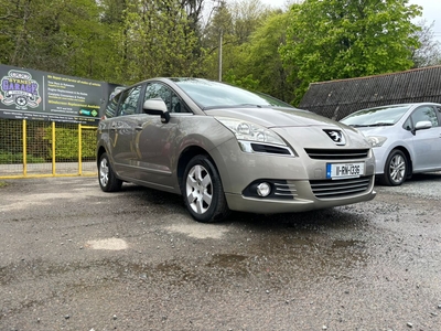 2011 - Peugeot 5008 Manual