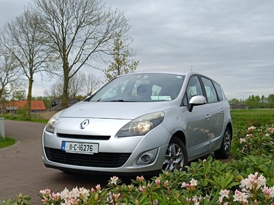 2011 - Renault Grand Scenic Automatic