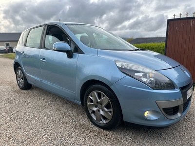 2011 - Renault Scenic Manual