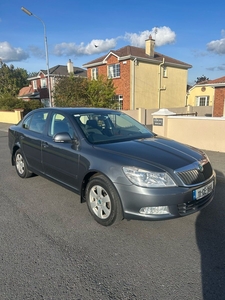 2011 - Skoda Octavia Manual