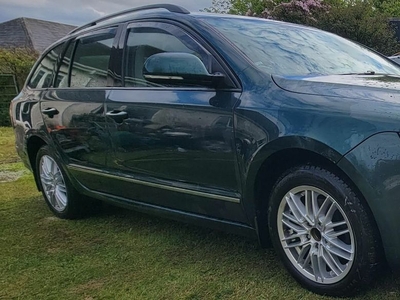 2011 - Skoda Superb Manual