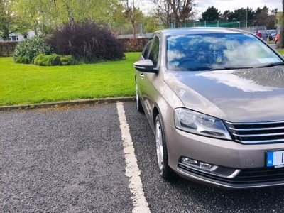 2011 - Volkswagen Passat Manual