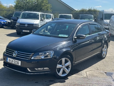 2011 - Volkswagen Passat Manual