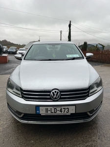 2011 - Volkswagen Passat Manual