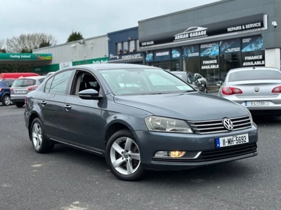 2011 - Volkswagen Passat Manual