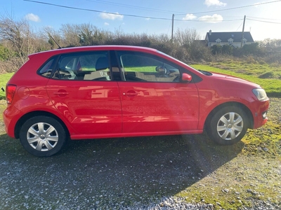 2011 - Volkswagen Polo Manual