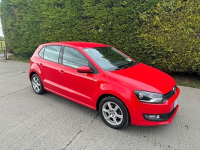 2011 - Volkswagen Polo Manual