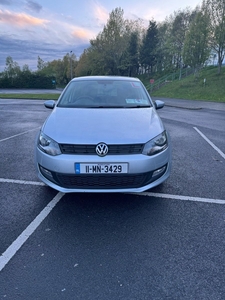 2011 - Volkswagen Polo Manual