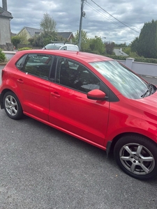 2011 - Volkswagen Polo Manual