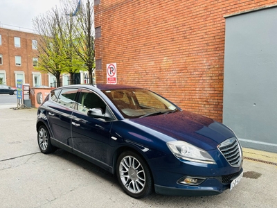 2012 - Chrysler Delta Manual