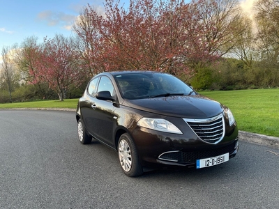 2012 - Chrysler Ypsilon Manual