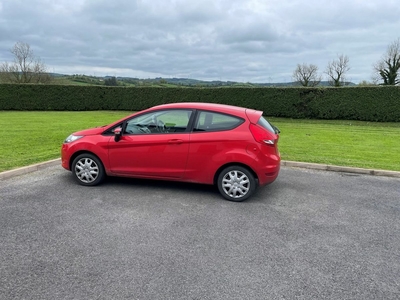 2012 - Ford Fiesta Manual