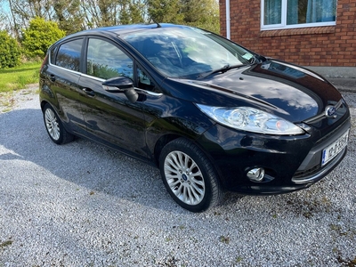 2012 - Ford Fiesta Manual