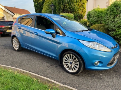 2012 - Ford Fiesta Manual