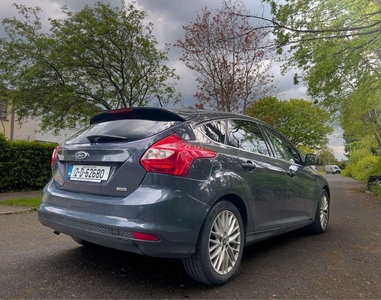 2012 - Ford Focus Manual