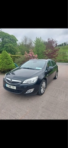 2012 - Opel Astra Manual