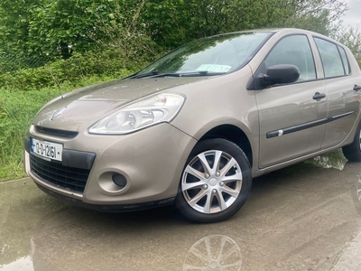 2012 - Renault Clio Manual