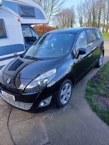 2012 - Renault Grand Scenic Manual