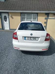 2012 - Skoda Octavia Manual