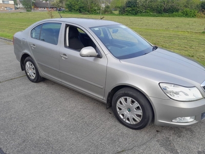 2012 - Skoda Octavia Manual