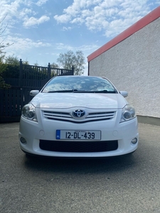 2012 - Toyota Auris Manual