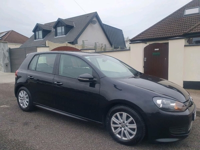 2012 - Volkswagen Golf Manual