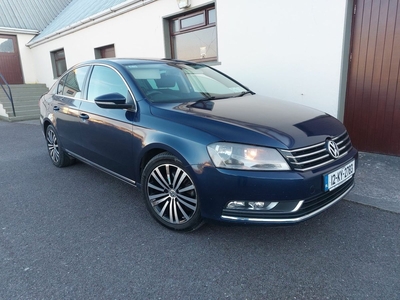 2012 - Volkswagen Passat Manual