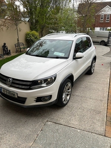 2012 - Volkswagen Tiguan Manual