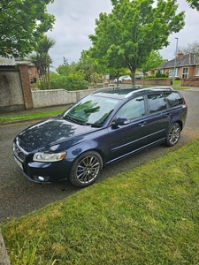 2012 - Volvo V50 Manual