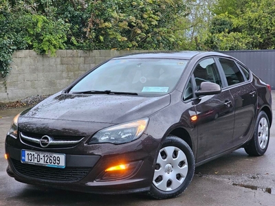 2013 - Opel Astra Manual