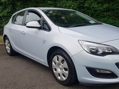 2013 - Opel Astra Manual