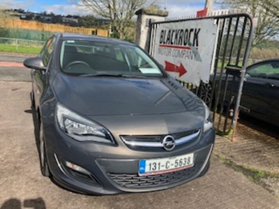 2013 - Opel Astra Manual