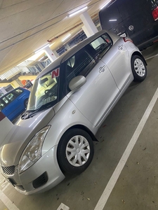 2013 - Suzuki Swift Manual