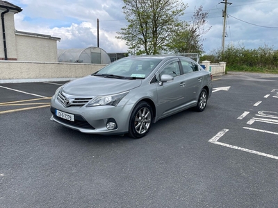 2013 - Toyota Avensis Manual