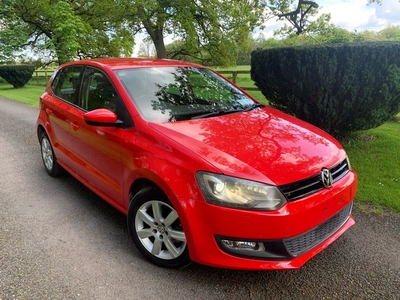 2013 - Volkswagen Polo Automatic