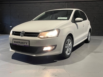 2013 - Volkswagen Polo ---