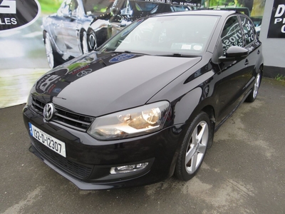 2013 - Volkswagen Polo Manual