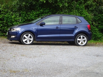 2013 - Volkswagen Polo Manual