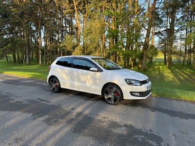 2013 - Volkswagen Polo Manual