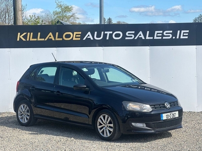 2013 - Volkswagen Polo Manual