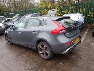 2013 - Volvo V40 Manual