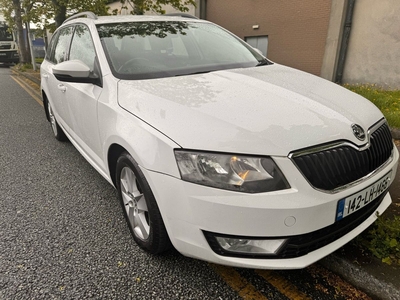 2014 - Skoda Octavia Manual