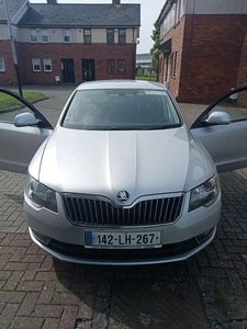 2014 - Skoda Superb Manual