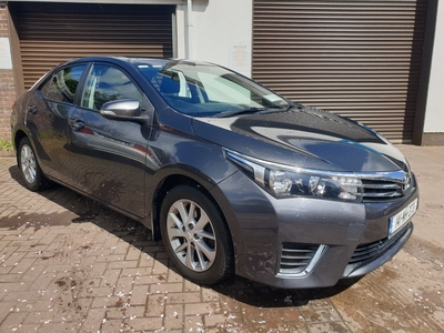 2014 - Toyota Corolla Manual