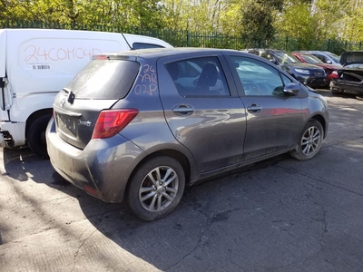 2014 - Toyota Yaris Manual